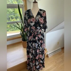 Amazon : Floral Maxi Dress